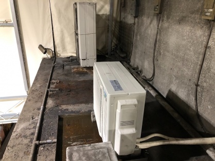 倉庫のエアコン取替電気工事