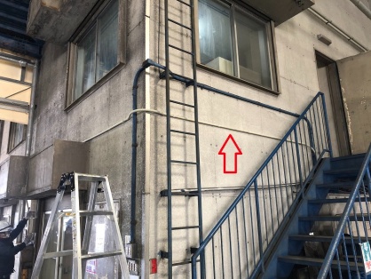 倉庫のエアコン取替電気工事