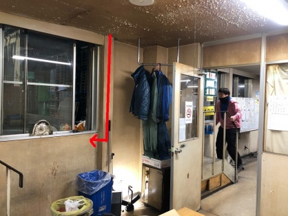 倉庫のエアコン取替電気工事