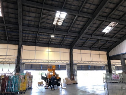 高天井照明器具の取替電気工事