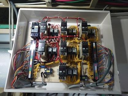 制御システムの新設電気工事