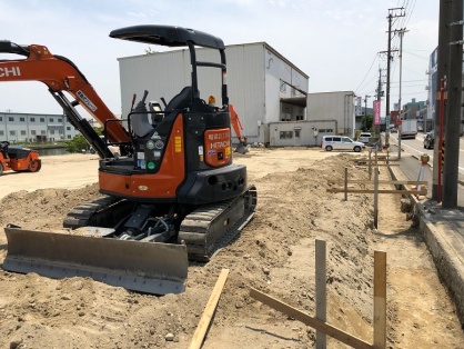 名古屋市中川区　駐車場用照明器具の電気工事