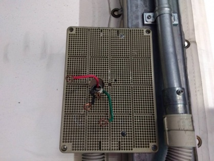 動力コンセントの更新電気工事