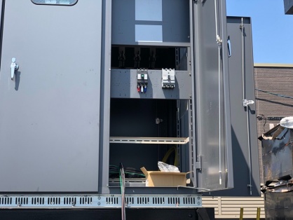 機械設置に伴うトランス及び電源ブレーカー増設電気工事は、名古屋市内で創業60年、安心施工の株式会社さつき電気商会へご相談ください。機械設置に伴うトランス及び電源ブレーカー増設電気工事施工場所：愛知県名古屋市中川区